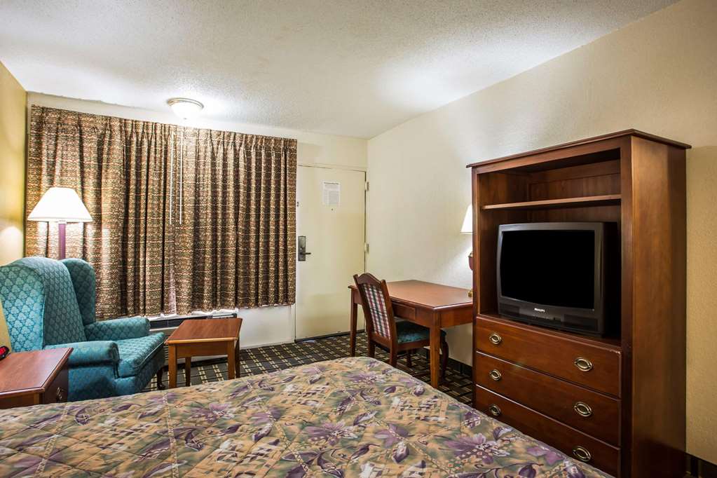 Econo Lodge Salisbury South - photo 24