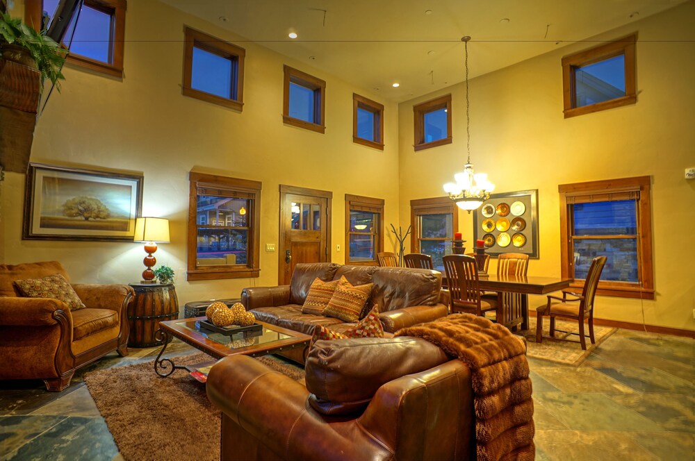 Abode at Parkwood Place - photo 10