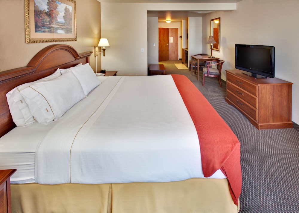 Holiday Inn Express & Suites Brookings an IHG Hotel - photo 5