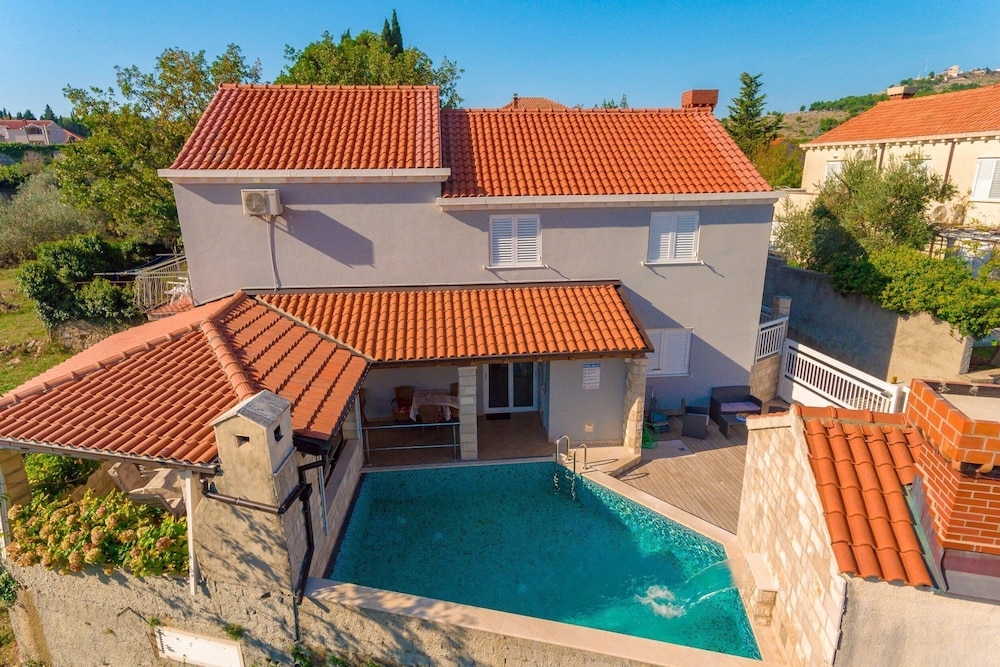 Holiday Home Trojkovic — 4-Star Luxury Hotel in Dubrovnik, Croatia