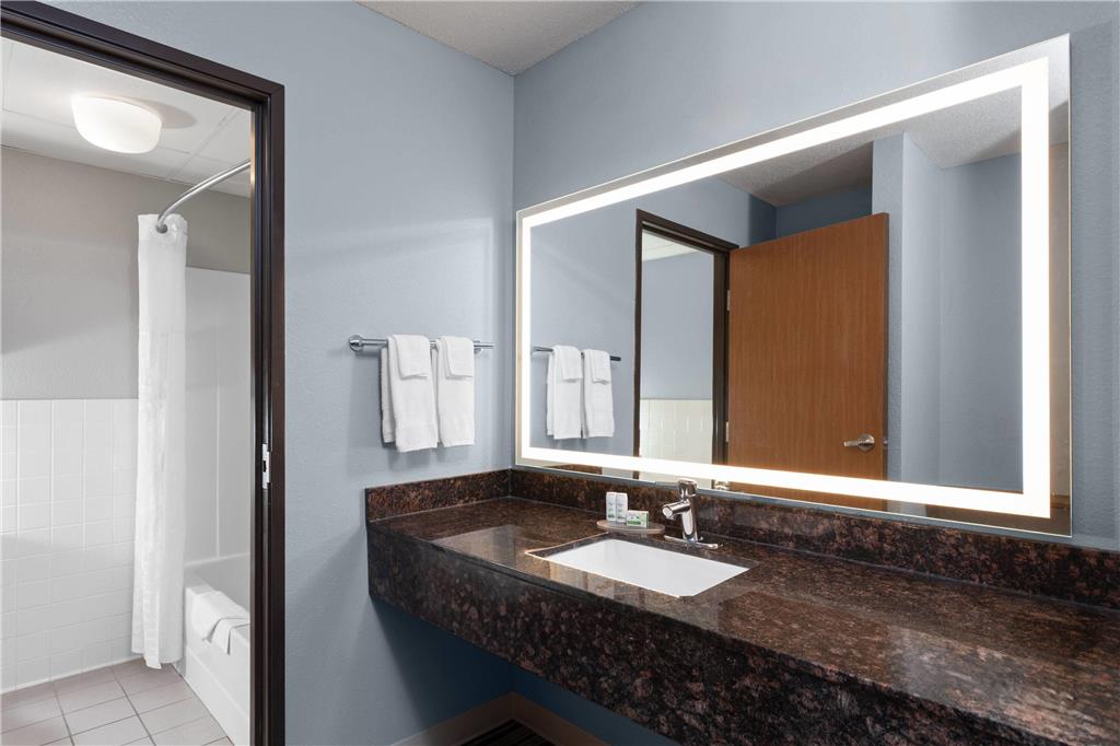 AmericInn by Wyndham West Salem - photo 7
