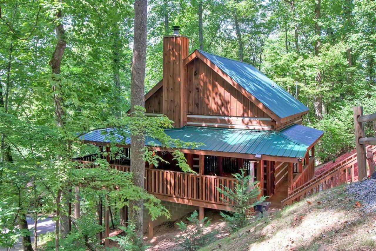 Mountain Hideaway - last minute hotel in Pigeon Forge