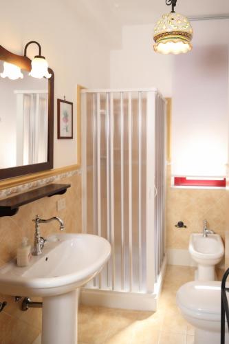 Appartamento Rebecca — 4-Star Luxury Hotel in Palermo, Italy