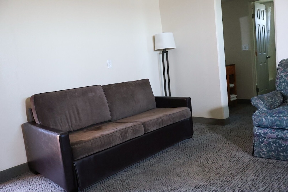 La Junta Inn - photo 25