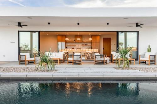 Jupiter House by Fieldtrip Modern w Infinity Pool Pickleball — 4-Star Luxury Hotel in Joshua Tree, United States