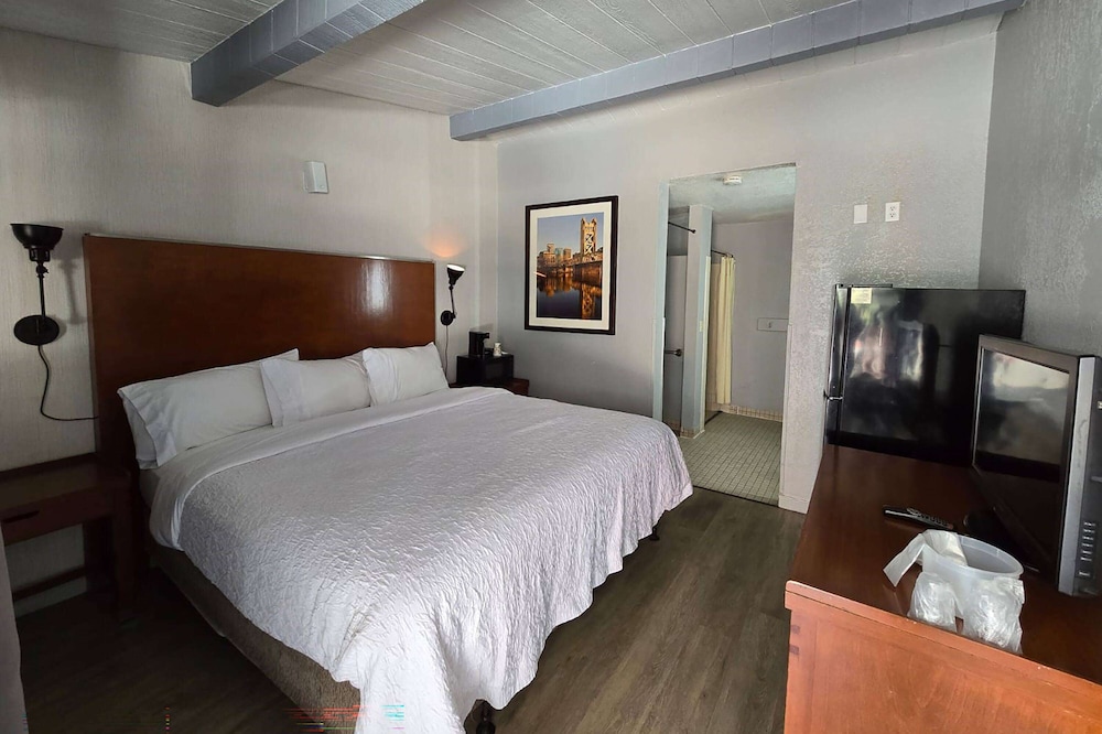 Super 8 by Wyndham San Jose Airport - photo 8