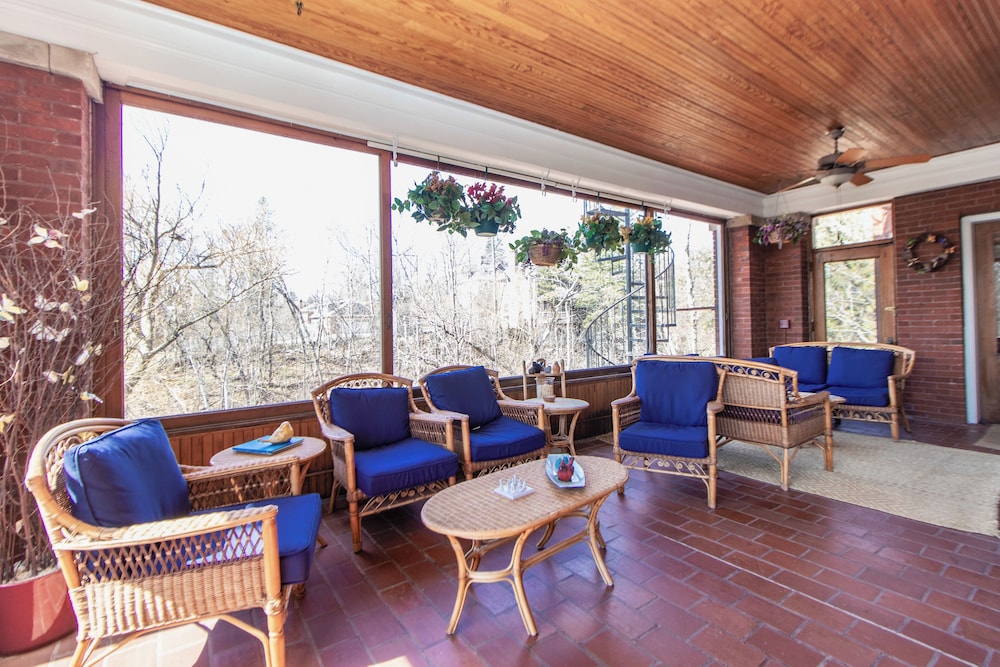 Historic GG Barnum Mansion by Heirloom Boutique Collection - photo 102