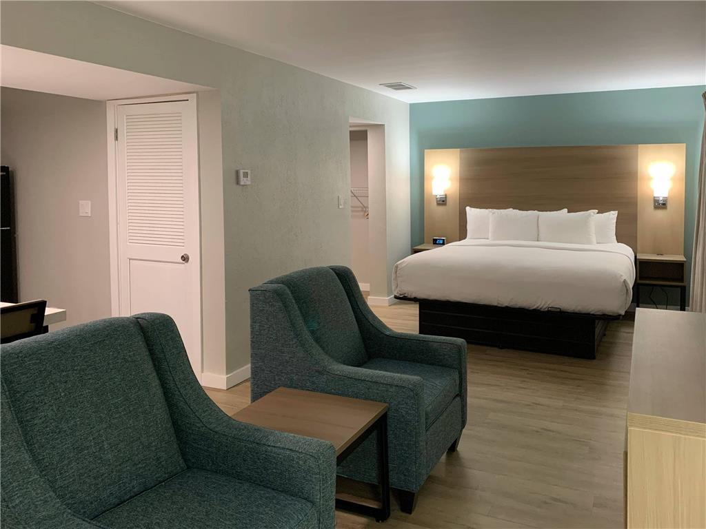 MainStay Suites Springfield South Battlefield Rd - photo 12