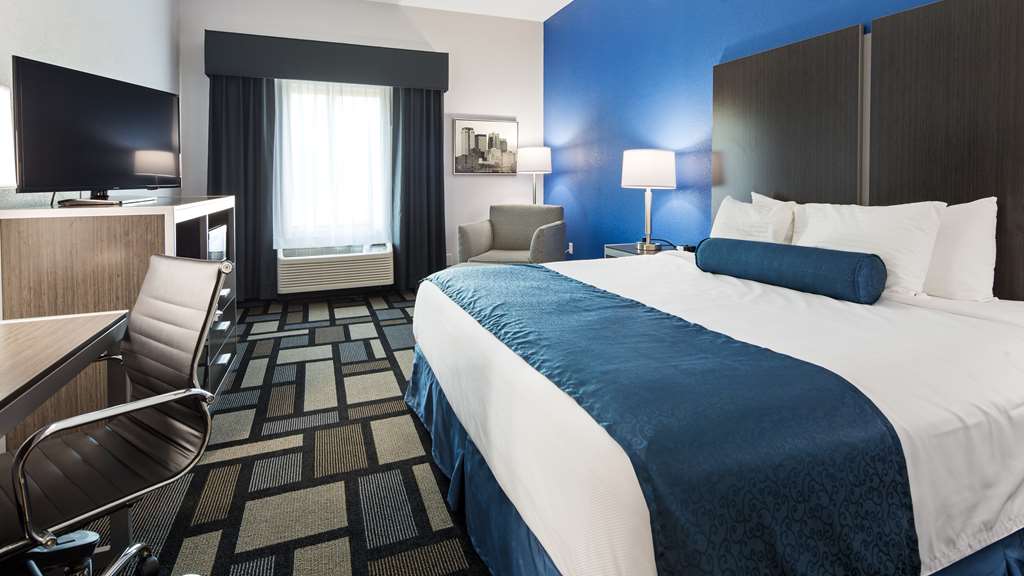 Best Western Plus Birmingham Inn & Suites - photo 7