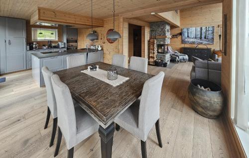 4 Bedroom Cozy Home In Skollenborg — Kongsberg — photo 3