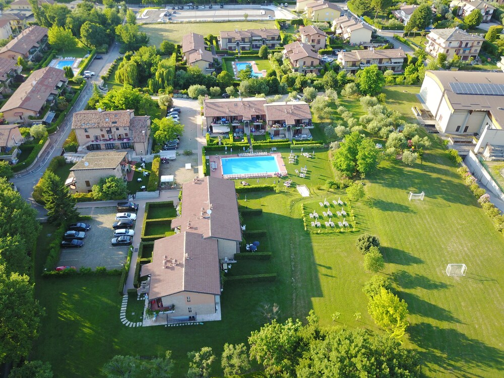 Residenza Corte Casara — 4-Star Luxury Hotel in Lazise, Italy