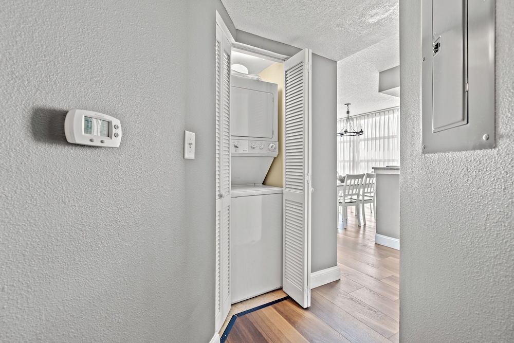 Units at Carolinian Beach Resort by Elliott Beach Rentals - photo 39