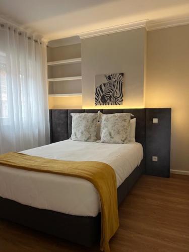 NEW Cosy & Charming Apartment in Campolide 3A — 4-Star Luxury Hotel in Lisbon, Portugal