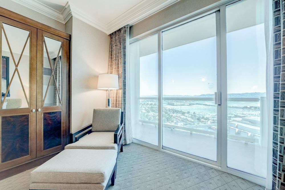 StripViewSuites at Signature - photo 265