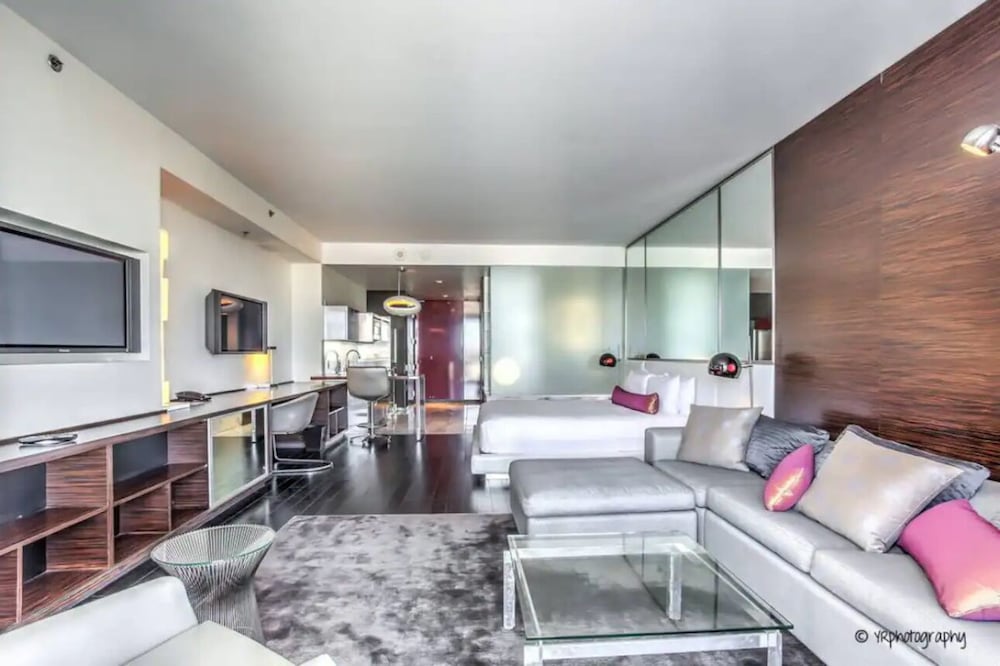 Studios With Gorgeous Views Of The Strip — Las Vegas