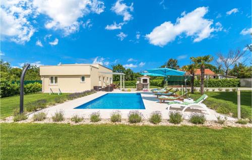 Stunning Home In Bale — 4-Star Luxury Hotel in Bale, Croatia