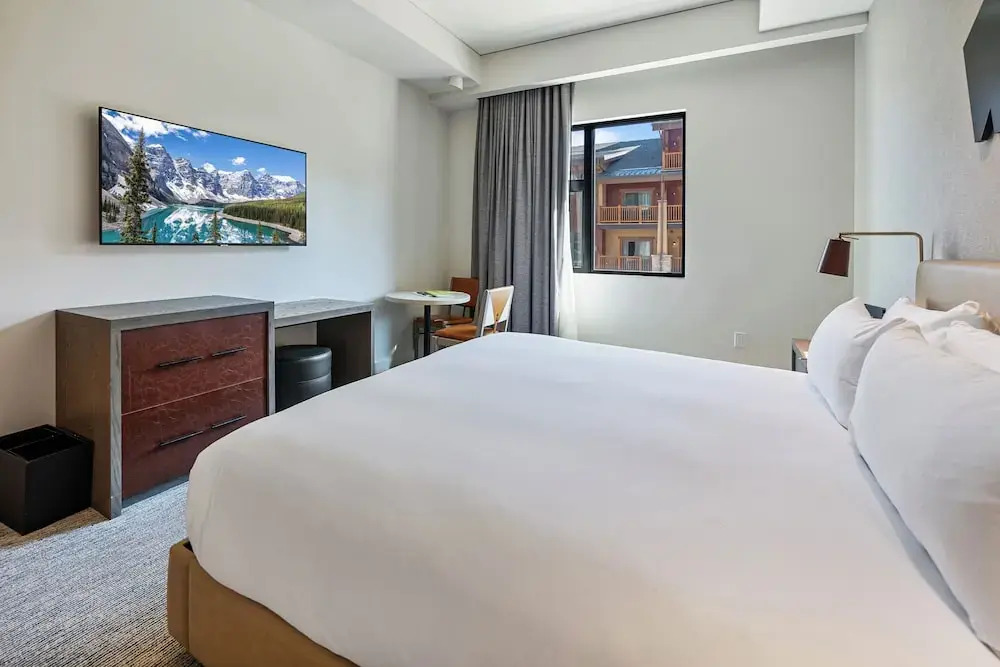 Ski in out exclusive 3BR high end luxury at Park City Mountain restaurants spa bar rooftop pool - photo 19