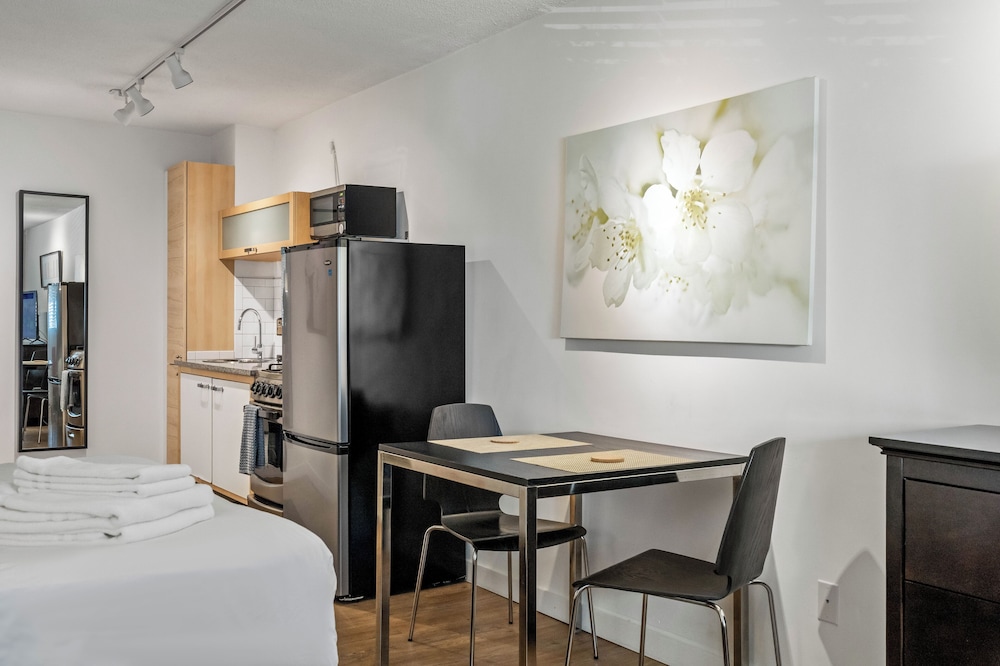 Studios On 25th by BCA Furnished Apts - photo 30
