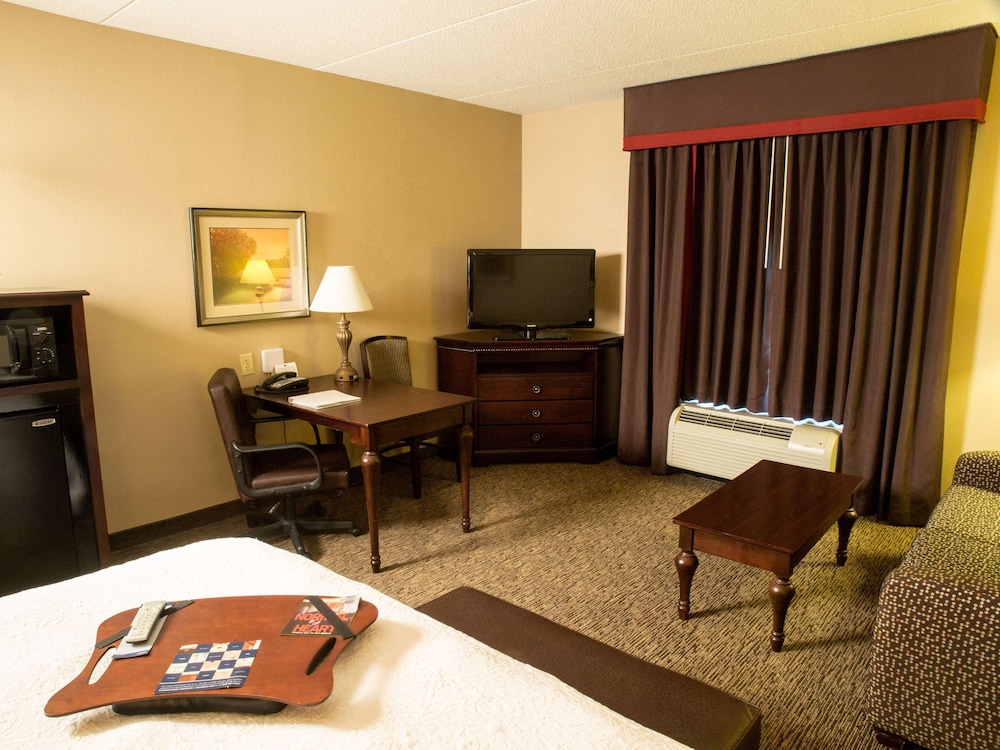 Hampton Inn Spring Lake Fayetteville - photo 18