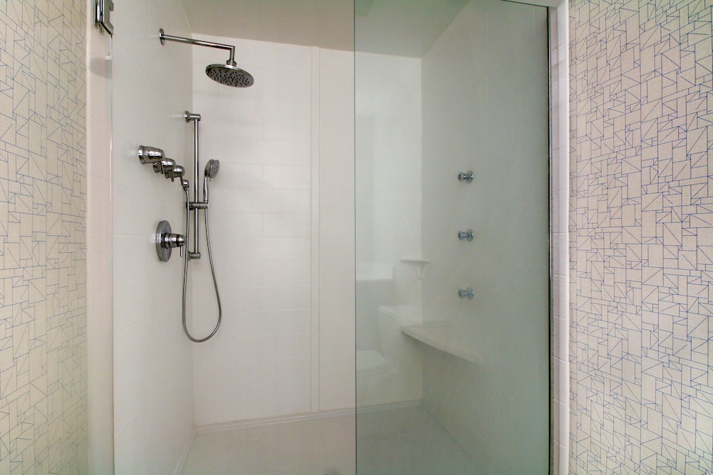 Holiday Inn Express & Suites Aurora Naperville by IHG - photo 28