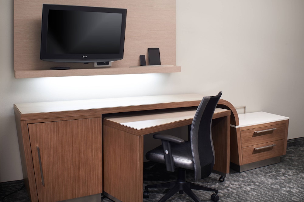 Courtyard by Marriott Cincinnati Covington - photo 13