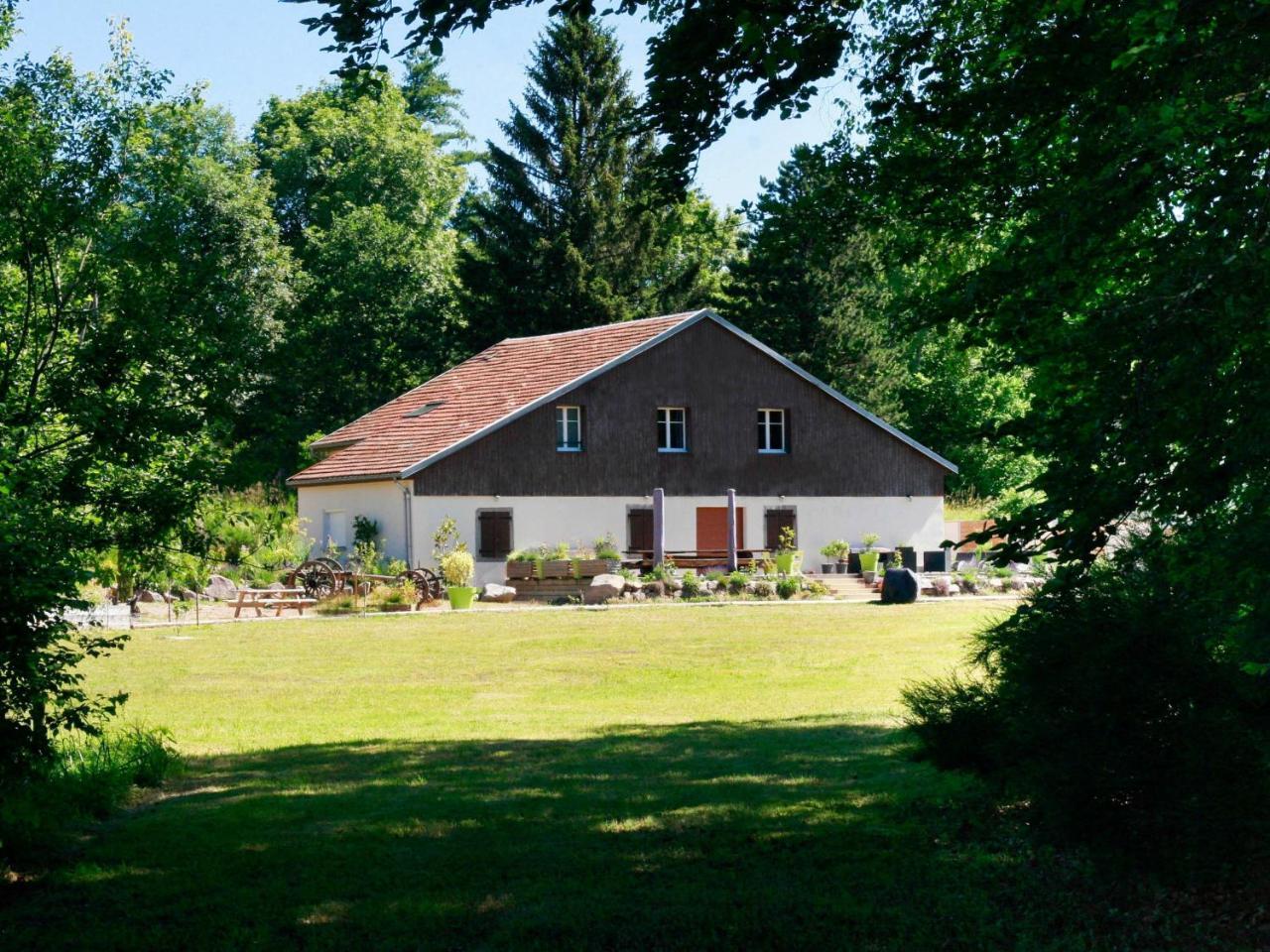 Ferme Vosgienne Renovee Avec Spa Sauna Jacuzzi Billard Et Etang Prive En Pleine Nature Fr 1 589 327 — Saulxures Sur Moselotte
