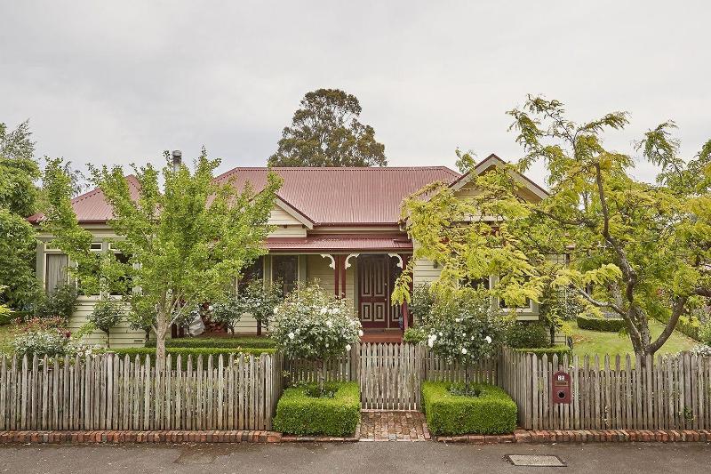 Box Cottage Apartment — Evandale — photo 3