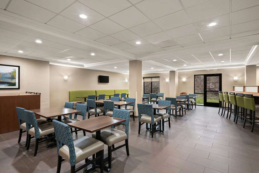 Comfort Suites Hummelstown Hershey - photo 27