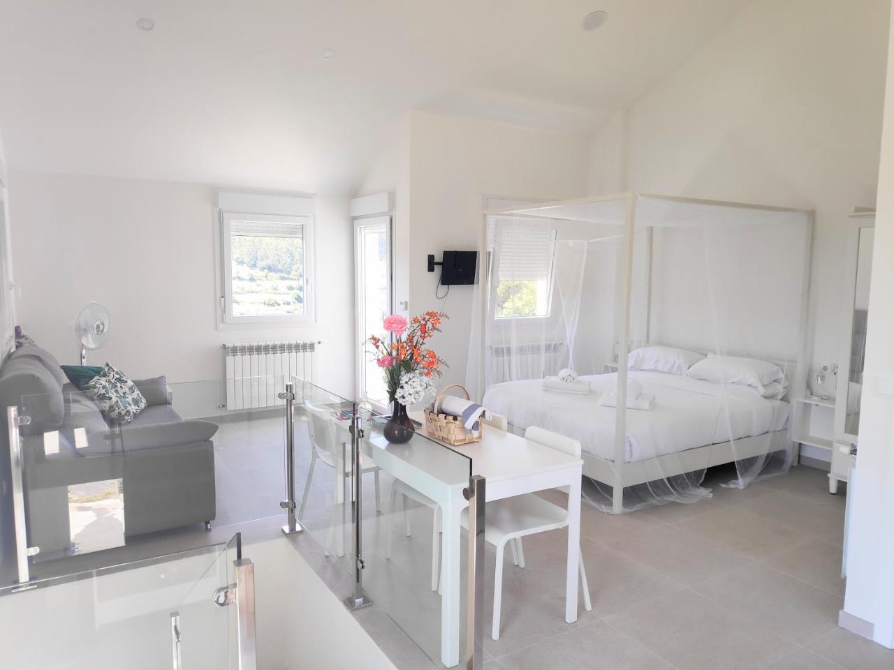 Raio Do Sol Apartamento Turistico — 4-Star Luxury Hotel in Mugia, Spain