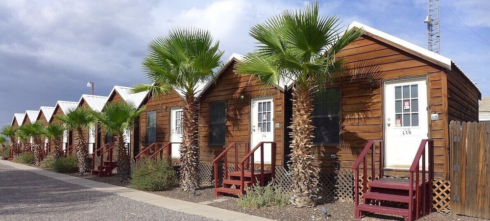La Siesta Motel & RV Resort - photo 17
