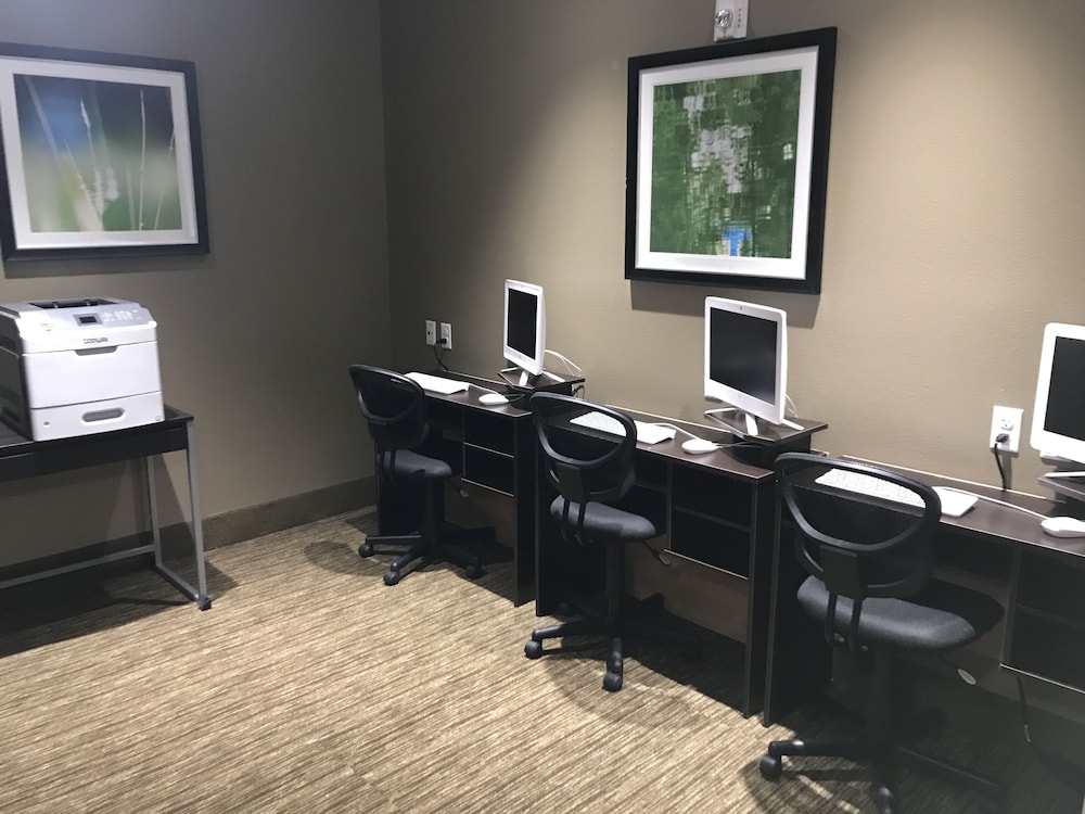 Staybridge Suites Madison Fitchburg - photo 64