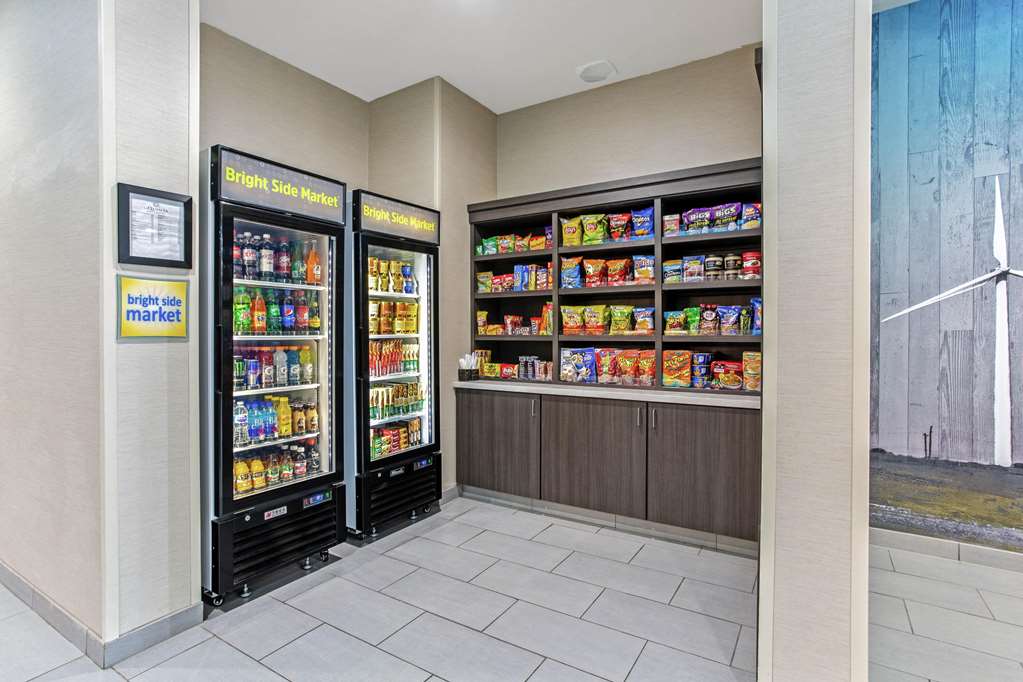 La Quinta Inn & Suites by Wyndham Sweetwater East - photo 26
