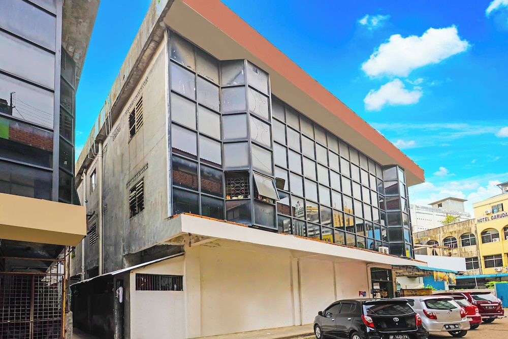 Spot On 92843 Paris Syariah — Batam
