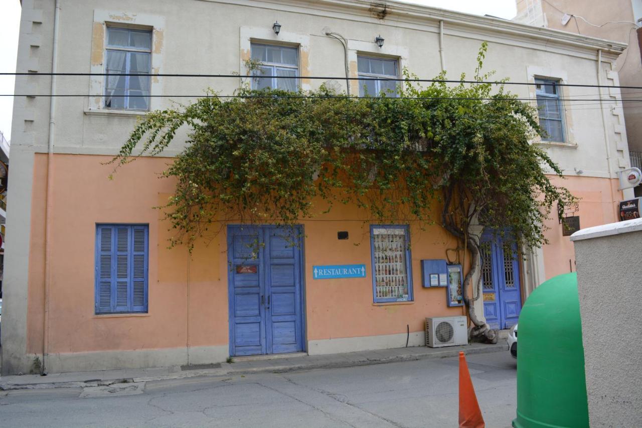 P L Panagiotis Apartment