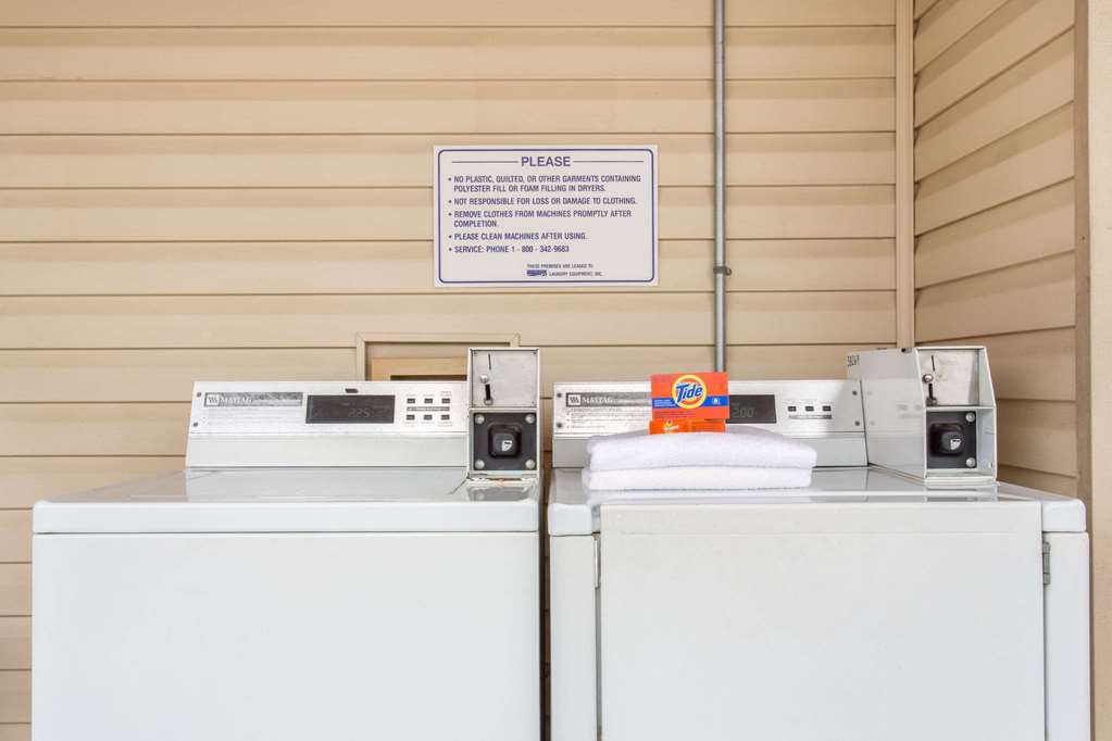 Super 8 by Wyndham Monticello - photo 15
