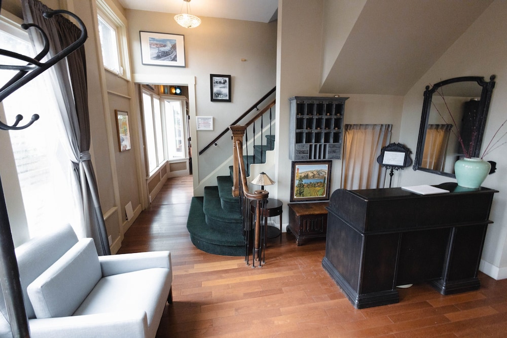 The Lyle Hotel - photo 25