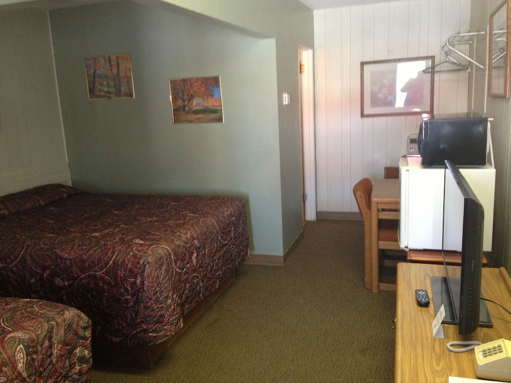 Jamestown Motel - photo 24