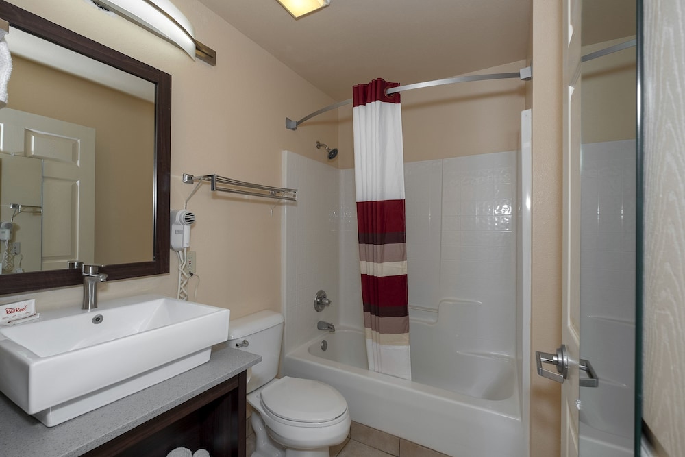 Red Roof Inn Valdosta University - photo 27