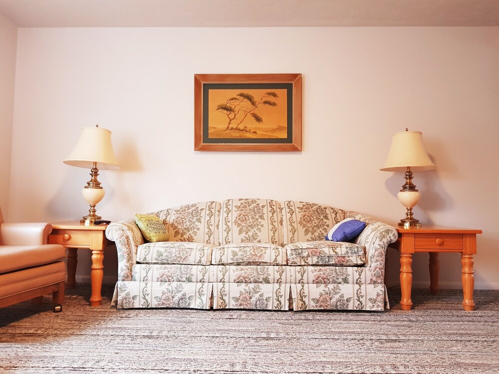 Pacific Motel and RV in Westport, United States