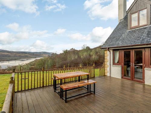 The Big Hoose - carbon neutral hotel in Unknown City