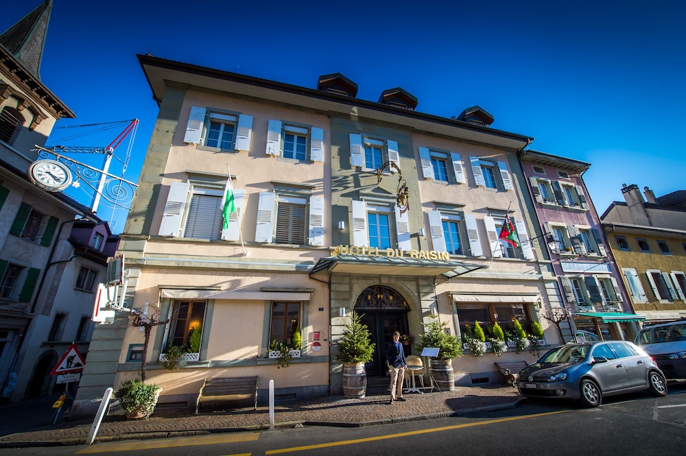 Auberge Du Raisin — Cully