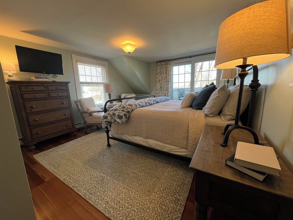 Inn on Shore Road - photo 18