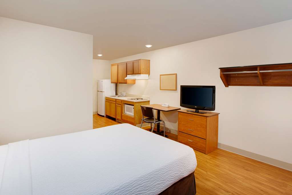 WoodSpring Suites Lake Charles - photo 9