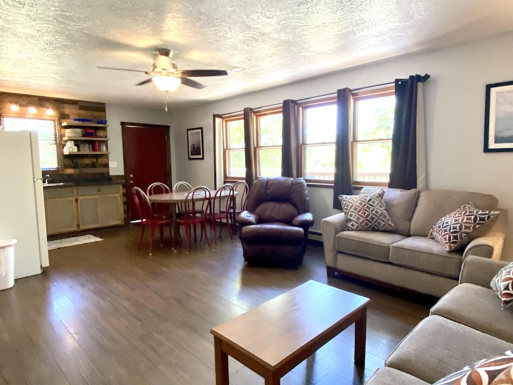 Calm Waters Cabin Resort - photo 52