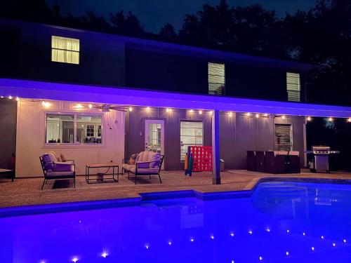 Traveler's Delight: Grand Expedition Home — 4-Star Luxury Hotel in San Antonio, United States
