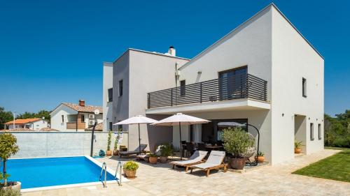 Villa Leonardo — 4-Star Luxury Hotel in Porec, Croatia