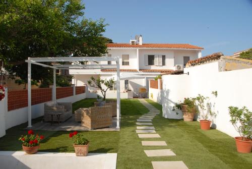 Residenza estiva con giardino vista mare Santa Lucia — 4-Star Luxury Hotel in Santa Lucia, Italy