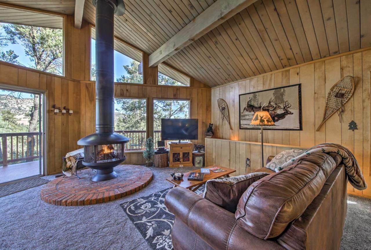 5 Mi to Big Bear Mtn Resort Cozy Cabin with Deck - photo 4