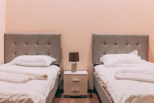 Apartment Sixteen