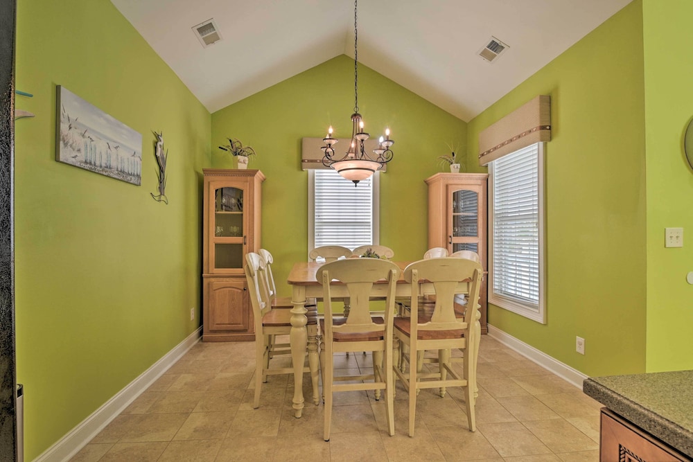 Game Room: Surfside Beach Resort Hideaway - photo 12